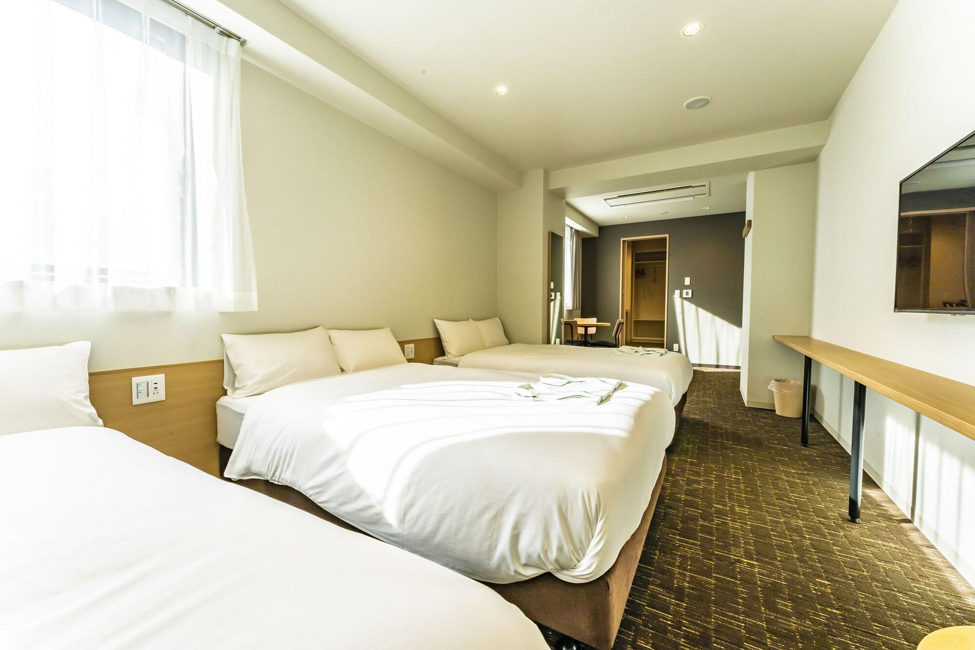 Cvs Bay Hotel Tokyo Exterior photo
